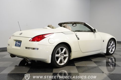 Used 2004 Nissan 350Z Touring image 12