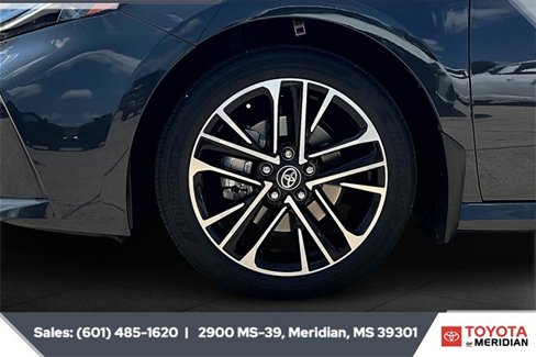 Used 2025 Toyota Camry XLE image 7
