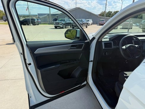 Used 2019 Volkswagen Atlas S w/ Towing Package image 13
