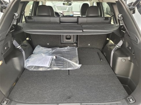 New 2025 Mitsubishi Outlander SE image 9