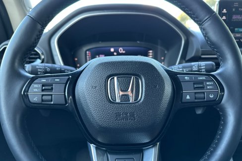 Used 2025 Honda Pilot Elite image 31
