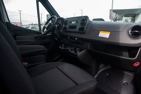 Used 2025 Mercedes-Benz Sprinter 2500 image 27
