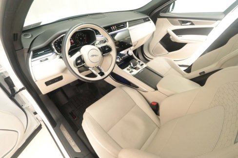 Used 2024 Jaguar F-PACE R-Dynamic S image 39