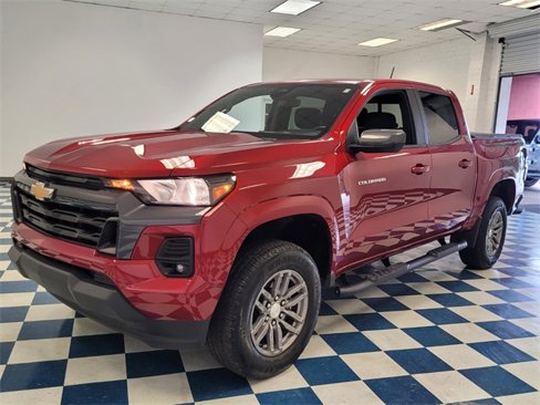 Used 2023 Chevrolet Colorado LT w/ LT Convenience Package image 3