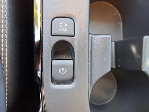 Certified 2025 Toyota Corolla XLE image 28