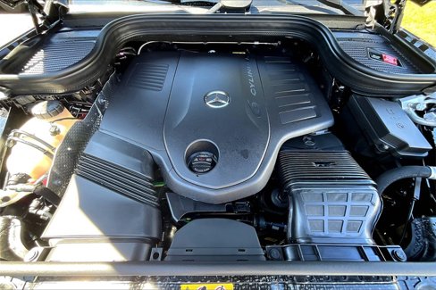 New 2026 Mercedes-Benz GLS 450 4MATIC image 11