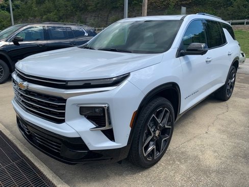 New 2026 Chevrolet Traverse High Country image 2