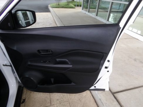 Certified 2024 Nissan Kicks S image 17