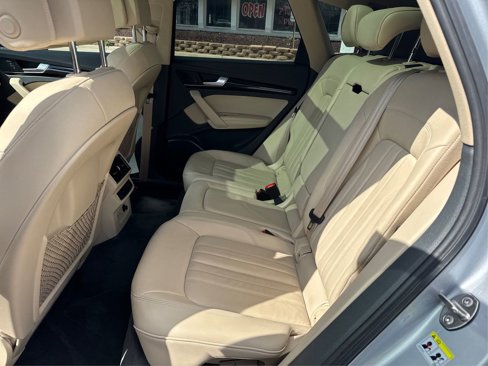 Used 2019 Audi Q5 2.0T Premium Plus image 11
