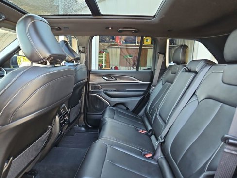 Used 2024 Jeep Grand Cherokee Limited 4xe image 30