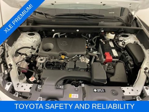 Used 2025 Toyota RAV4 XLE Premium image 19
