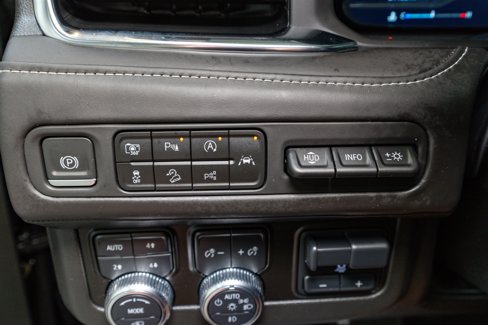 Used 2024 GMC Yukon Denali Ultimate image 34