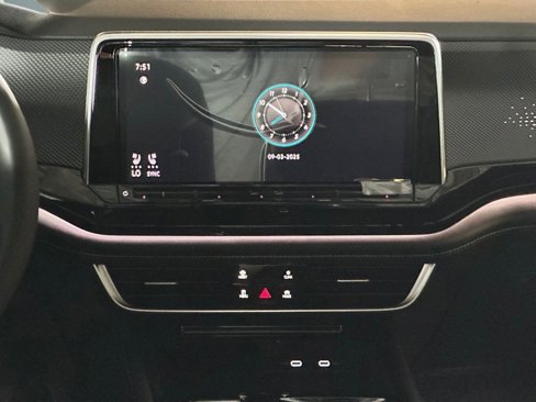 New 2026 Volkswagen Atlas Cross Sport SEL R-Line image 17