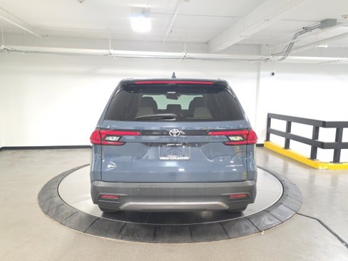 Used 2024 Toyota Grand Highlander Limited image 6