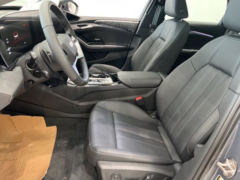 New 2025 Audi A6 e-tron Premium Plus image 8