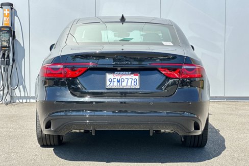 Used 2023 Jaguar XF R-Dynamic SE image 4