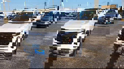 New 2026 Chevrolet Equinox LT w/ Midnight Edition image 3