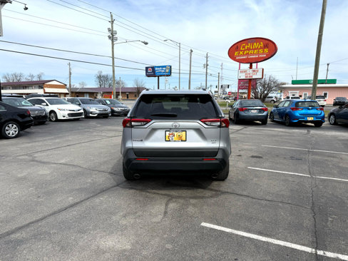 Used 2019 Toyota RAV4 XLE w/ Convenience Package image 9