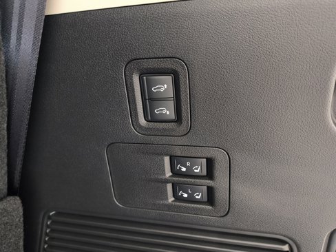 New 2025 INFINITI QX80 Luxe image 16