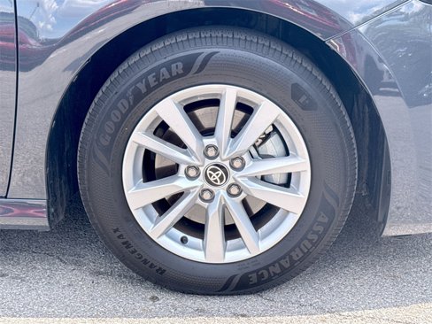 Used 2025 Toyota Camry LE image 8