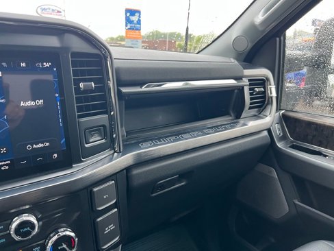 New 2025 Ford F250 Lariat image 20