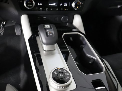 New 2025 Mitsubishi Outlander SE image 52