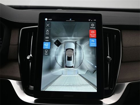 New 2026 Volvo XC90 B6 Plus w/ Protection Package Premier image 21