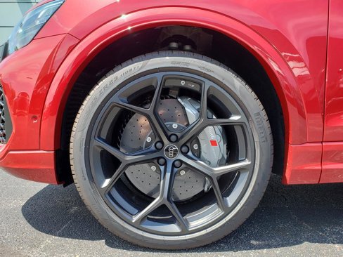 New 2025 Audi RS Q8 performance image 12