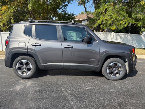 Used 2017 Jeep Renegade Sport w/ Power & Air Group image 5