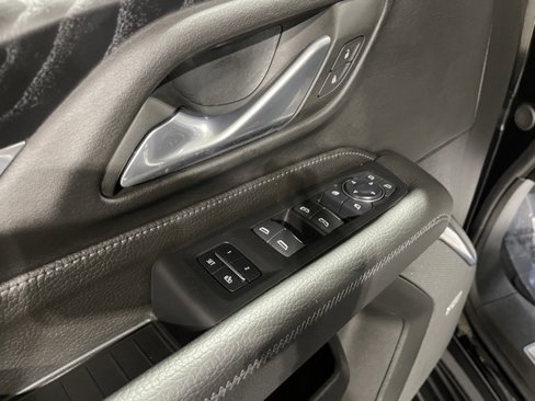 Used 2024 GMC Yukon Denali image 10