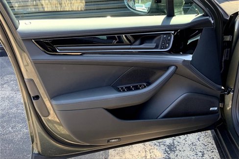 New 2025 Porsche Panamera 4 image 26