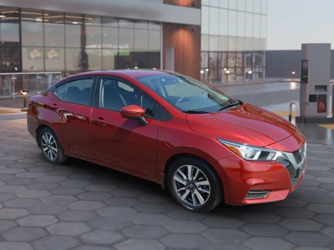 Used 2020 Nissan Versa SV image 9