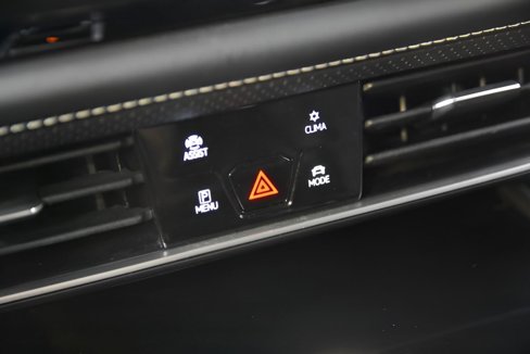 Used 2024 Volkswagen Atlas SE image 27