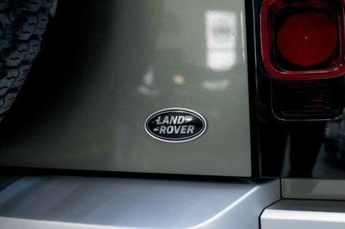 Used 2021 Land Rover Defender 90 First Edition image 29