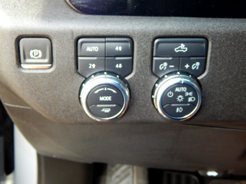 Used 2024 GMC Sierra 1500 Elevation w/ Preferred Package image 16