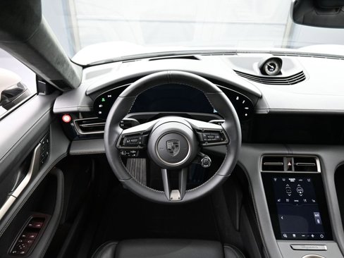 New 2025 Porsche Taycan Turbo image 18