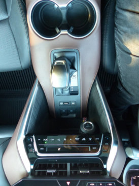 Used 2024 Toyota Venza Limited image 32