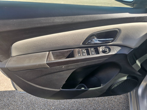 Used 2014 Chevrolet Cruze LS image 22