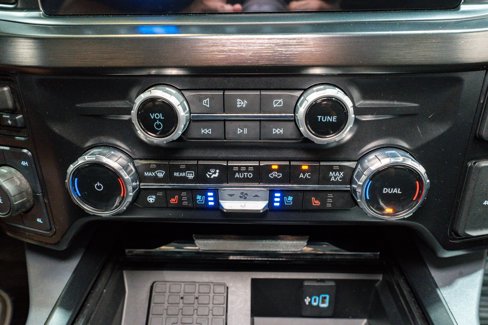 Used 2024 Ford F250 Lariat w/ Black Appearance Package image 26