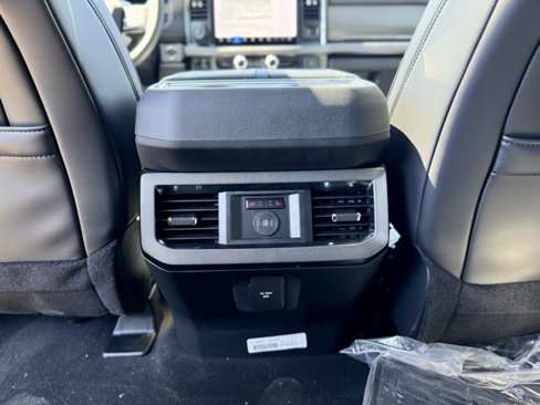 New 2025 Ford F350 Platinum image 31