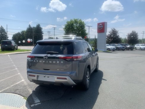 New 2025 Nissan Pathfinder SL image 7