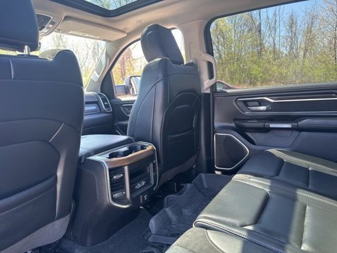 Used 2022 RAM 1500 Laramie image 12