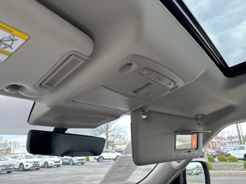 Used 2024 INFINITI QX80 Luxe image 15