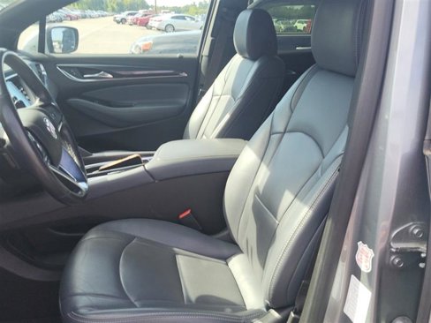 Used 2024 Buick Enclave Premium image 9