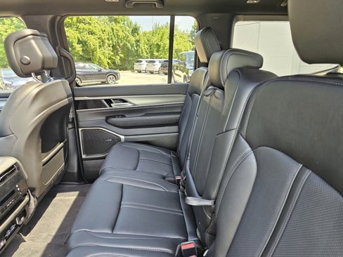 New 2025 Jeep Wagoneer Series II w/ Premium Group I image 32