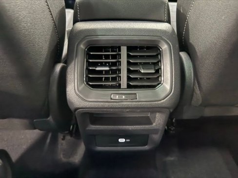 Certified 2025 Volkswagen Taos SE image 26