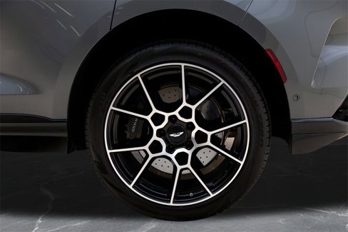 New 2025 Aston Martin DBX 707 image 48