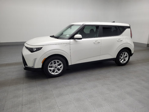 Used 2023 Kia Soul S image 2
