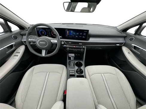 Certified 2025 Hyundai Sonata SE image 13