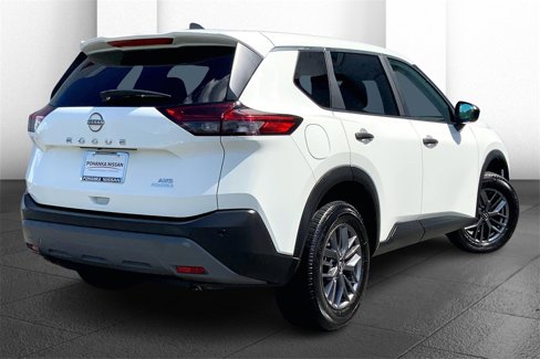 Used 2023 Nissan Rogue S image 13